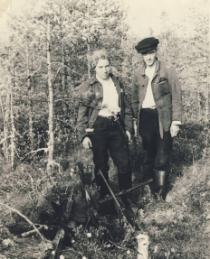 В лесах Ленинградской области, 1968 год. С мужем Кириллом.